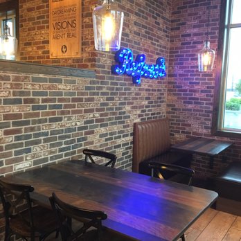 Zaxbys - Fast Food Near Me - Brooksville, Florida