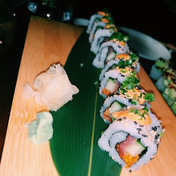 Taka Restaurant and Bar - Spicy Tuna Roll - Japanese Near Me - London, XGL