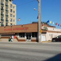 Galiano Super Market - Market