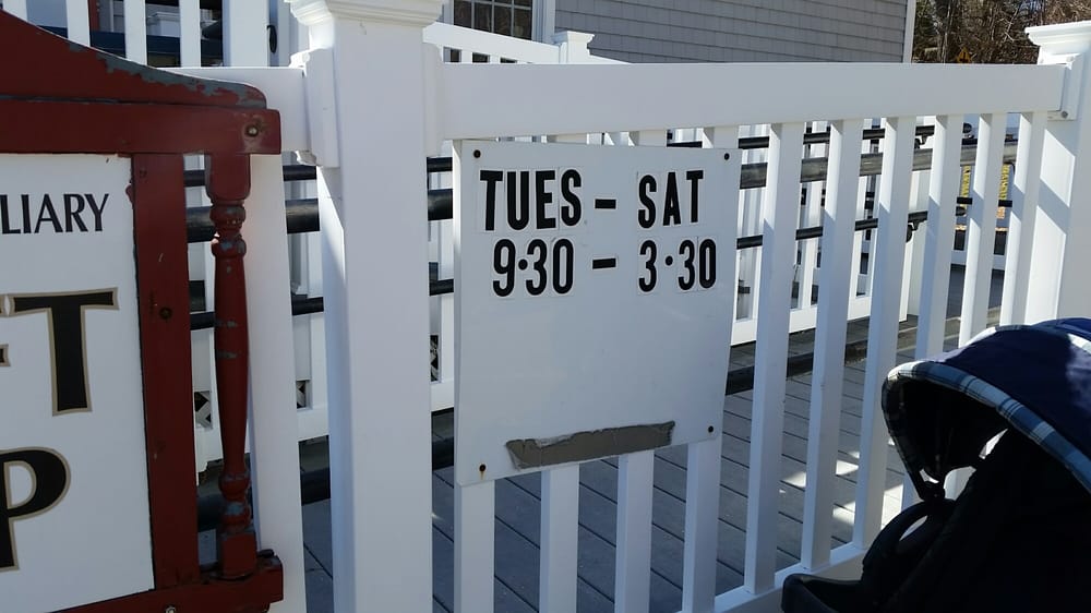 FALMOUTH HOSPITAL AUXILIARY THRIFT SHOP Updated September 2024 432