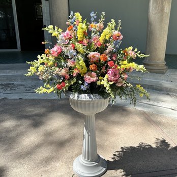 A Love's in Bloom - Florists Near Me A Love's in Bloom - Florists Near Me