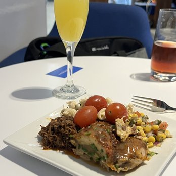 The Centurion Lounge - Airport Lounges Near Me - Phoenix, Arizona