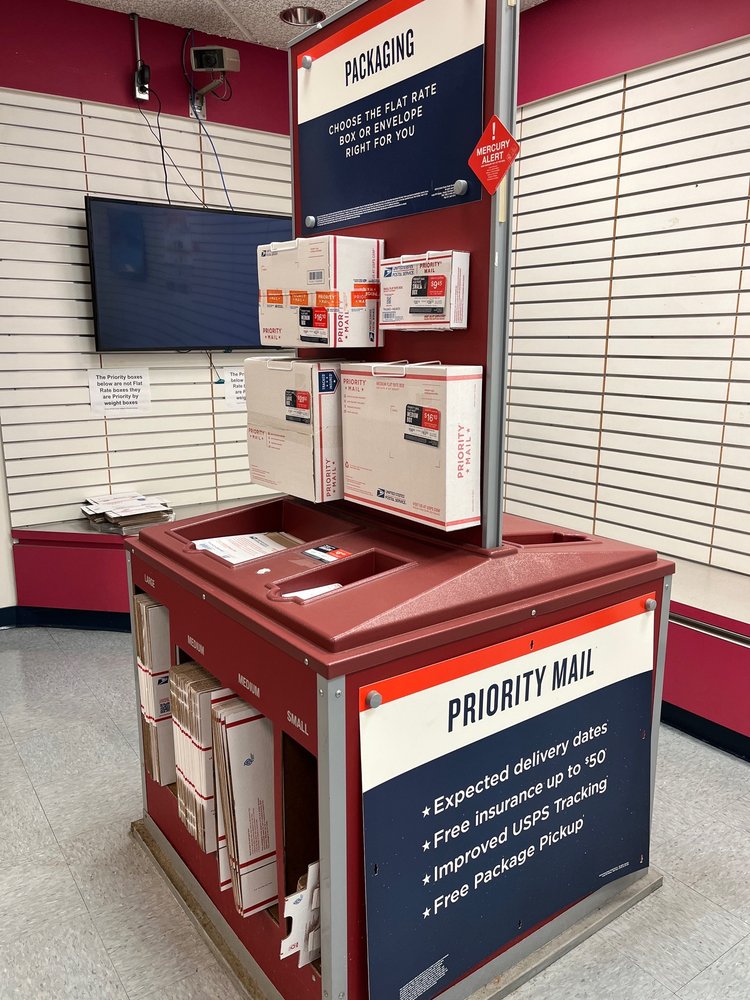 US POST OFFICE Updated August 2024 105 East St, Parkville, Missouri