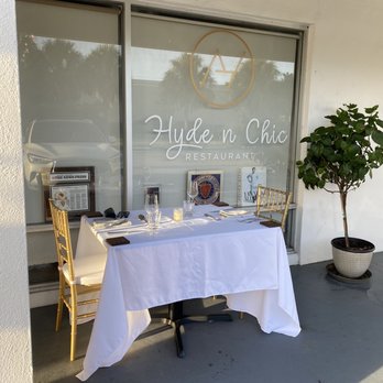 Hyde N Chic Restaurant - Table requested outside and delivered - New American Near Me - Naples, Florida