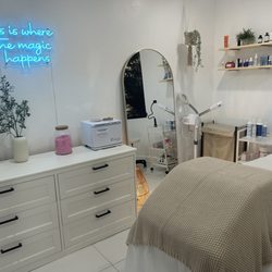 Skinthetics LA - Esthetics Room