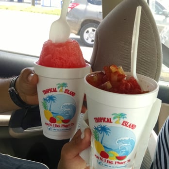 Tropical Island - Pink lemonade raspa and strawberry mango picadilly - Shaved Ice Near Me - Pharr, Texas