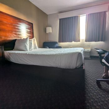 Best Western Riverfront Inn - Second bed - Hotels Near Me - Marinette, Wisconsin Best Western Riverfront Inn - Second bed - Hotels Near Me - Marinette, Wisconsin
