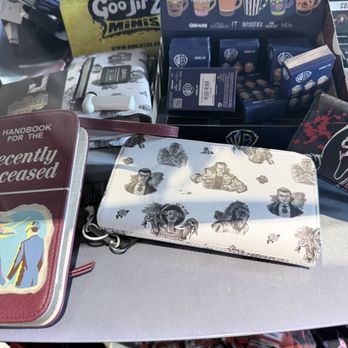 Hot Topic - Cuteeeee - Accessories Near Me - Lake Elsinore, California
