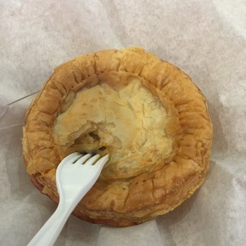 Bronzed Aussie - Ground beef pie - Australian Near Me - Los Angeles, California