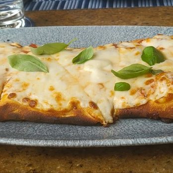 Coliseum Pool and Grill - Margherita flat bread - New American Near Me - Newport Coast, California Coliseum Pool and Grill - Margherita flat bread - New American Near Me - Newport Coast, California