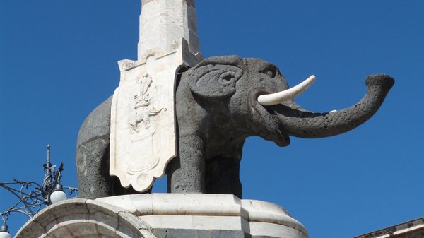 Fontana dell'Elefante (uʻ Liotru) by null