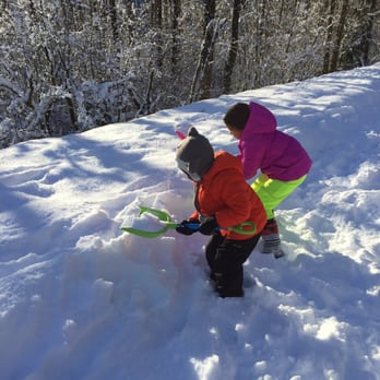 Brackendale Eagles Provincial Park - Little people playing in the snow - Parks Near Me - Brackendale, British Columbia