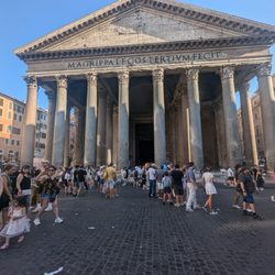 Al Pantheon