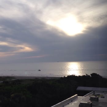 Hilton Cocoa Beach Oceanfront - Morning in cocoa beach - Hotels Near Me - Cocoa Beach, Florida Hilton Cocoa Beach Oceanfront - Morning in cocoa beach - Hotels Near Me - Cocoa Beach, Florida