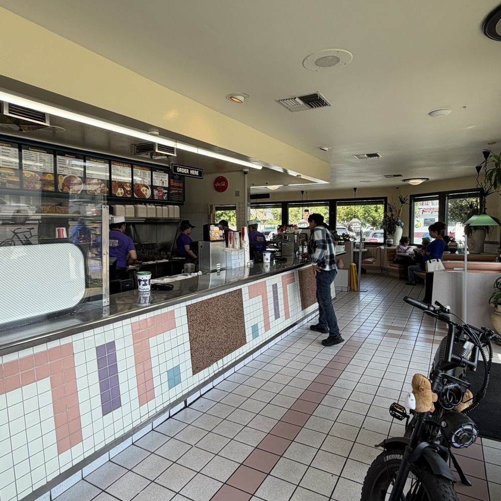 Louis Burgers III - Burgers Near Me - Long Beach, California Louis Burgers III - Burgers Near Me - Long Beach, California
