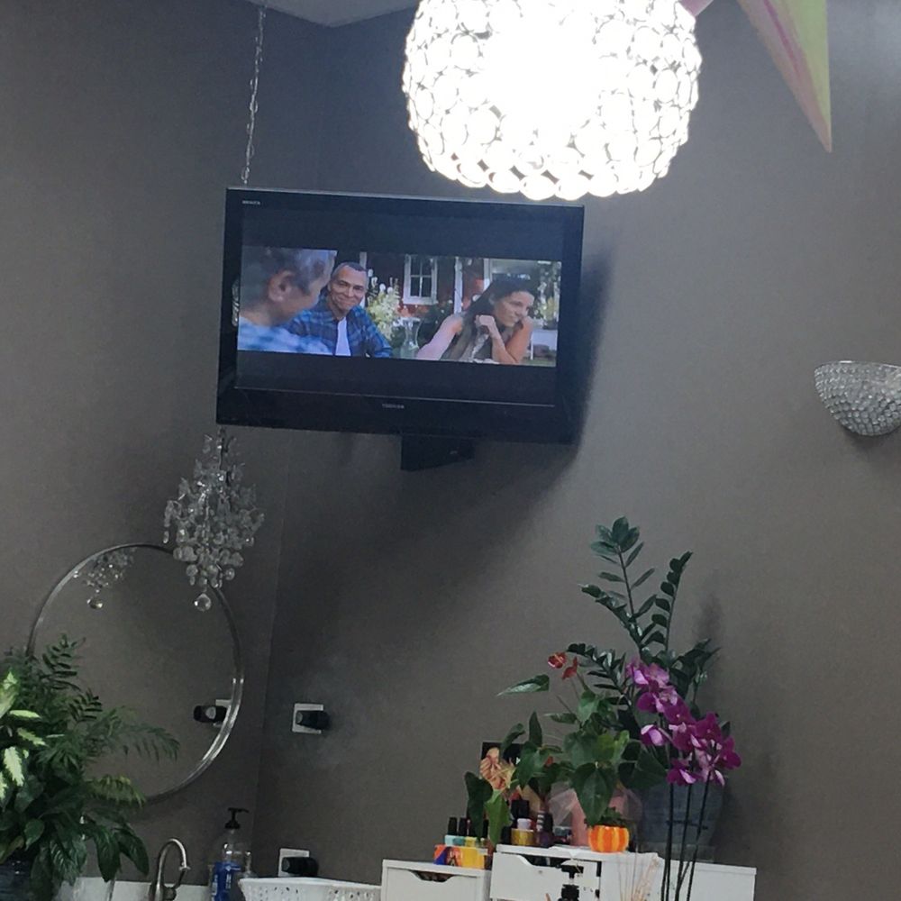 Foxy Nails - Nail Salons Near Me - Loves Park, Illinois Foxy Nails - Nail Salons Near Me - Loves Park, Illinois