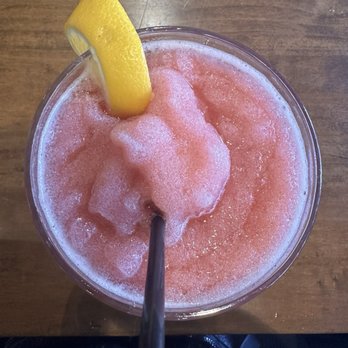 Niagara Distillery - Summer Frose w/ Niagara Vodka - Distilleries Near Me - Niagara Falls, Ontario