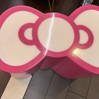 Hello Kitty Cafe - Hello Kitty Bow seat - Themed Cafes Near Me - Las Vegas, Nevada Hello Kitty Cafe - Hello Kitty Bow seat - Themed Cafes Near Me - Las Vegas, Nevada