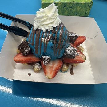 The Dolly Llama - Myrtle Beach - OG Liege Dolly's Dream Waffle - Waffles Near Me - Myrtle Beach, South Carolina