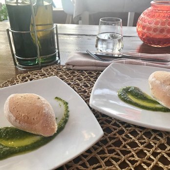 Mandarina Restaurant - Bread with pesto sauce - Mediterranean Near Me - Holbox, ROO Mandarina Restaurant - Bread with pesto sauce - Mediterranean Near Me - Holbox, ROO
