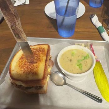 7 Hills Brewing - Briskey Bites sandwich - Breweries Near Me - Dubuque, Iowa