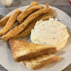 Greezy Steve's - Catfish, mashed potato w gravy and Texas toast