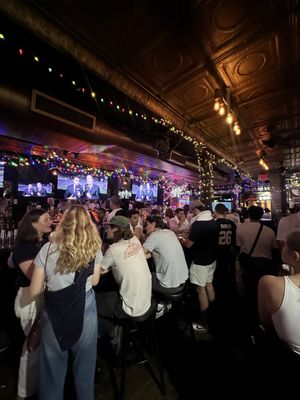 Mercury Bar West by null