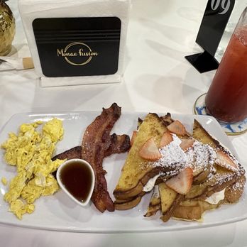Monae Fusion Brunch Café - Creme a la fraise - Coffee & Tea Near Me - Glendale, Arizona