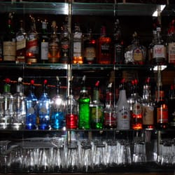 Full House - Full Bar - great prices!