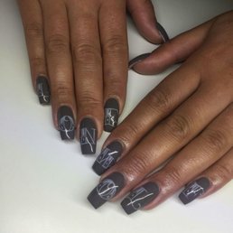 Acrylic extensions with hand painted nail art, traditional tattoo lettering! Acrylic extensions with hand painted nail art, traditional tattoo lettering!
