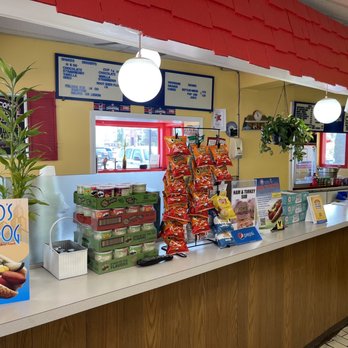 Bunny Hutch - Decor - Burgers Near Me - Lincolnwood, Illinois Bunny Hutch - Decor - Burgers Near Me - Lincolnwood, Illinois