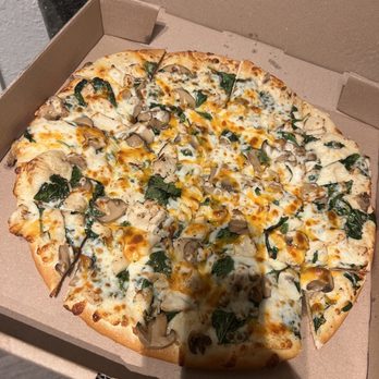 Palio's Pizza Cafe - Grace's Alfredo Pizza - Pizza Near Me - Frisco, Texas Palio's Pizza Cafe - Grace's Alfredo Pizza - Pizza Near Me - Frisco, Texas