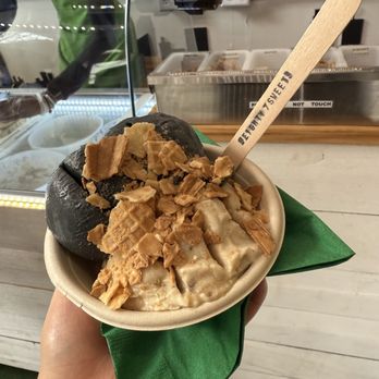 Eighty7sweets Vegan Ice Cream - Wakanda, Butter Pecan - Ice Cream & Frozen Yogurt Near Me - Atlanta, Georgia Eighty7sweets Vegan Ice Cream - Wakanda, Butter Pecan - Ice Cream & Frozen Yogurt Near Me - Atlanta, Georgia