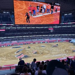 Monster Jam - Between rounds entertainment