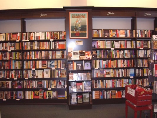 Annie Bloom's Books by null