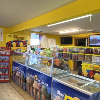 elenas - Inside - Shaved Ice Near Me - Devine, Texas
