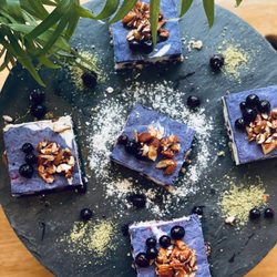 Marae - Kaffee & Zauberei - Blaubeer-Lavendel Cheesecake