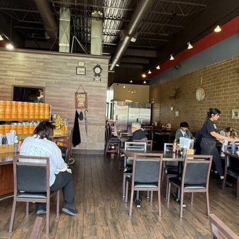 Viet Taste - Inside seating - Vietnamese Near Me - Norridge, Illinois Viet Taste - Inside seating - Vietnamese Near Me - Norridge, Illinois