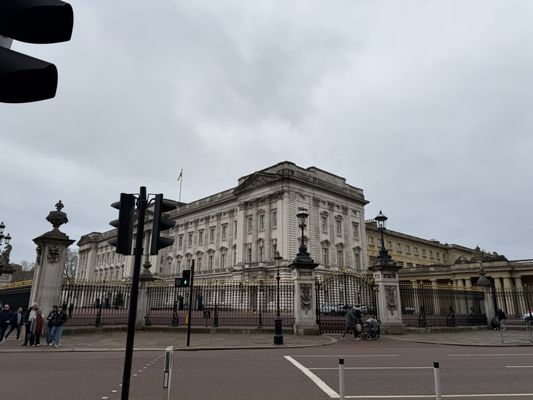 Buckingham Palace by null