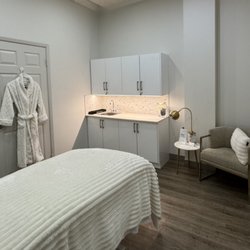 The Body Clinic - Treatment room in Lorne Park, Mississauga, for customized facials and skincare treatments.