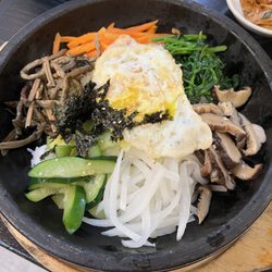 Vegetable hot stone bibimbap