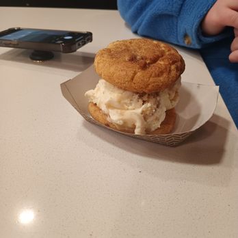 Bendy's Cookies & Cream - Food Trucks Near Me - Vestavia, Alabama