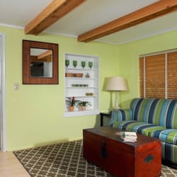 Dolphin Marina & Cottages