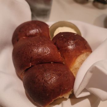 Shaw's Crab House - Complimentary dinner rolls - Seafood Near Me - Schaumburg, Illinois Shaw's Crab House - Complimentary dinner rolls - Seafood Near Me - Schaumburg, Illinois
