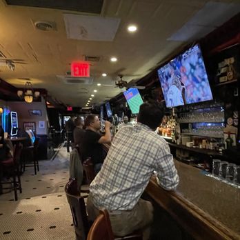Hurley's - Inside - Pubs Near Me - New York, New York Hurley's - Inside - Pubs Near Me - New York, New York