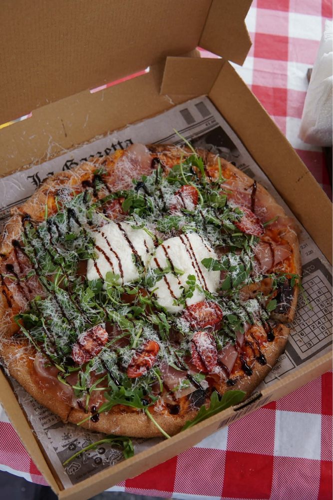 Milas Italian Food Logo
