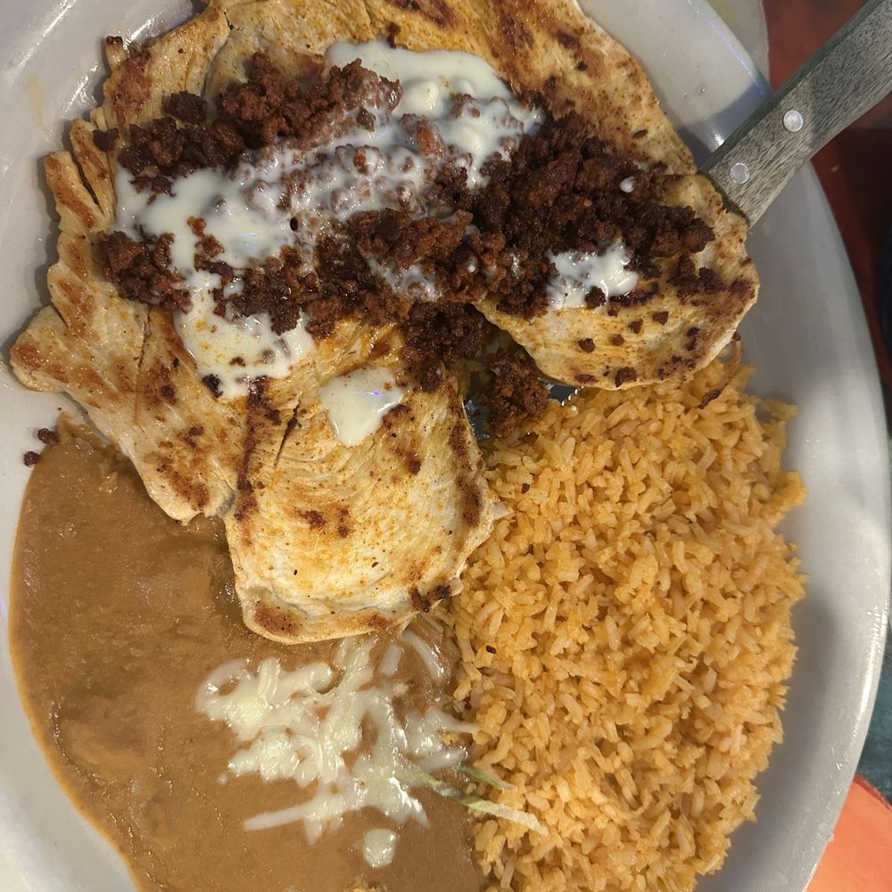 Casa Margaritas Mexican Grill - Chicken and chorizo - Mexican Near Me - Champaign, Illinois Casa Margaritas Mexican Grill - Chicken and chorizo - Mexican Near Me - Champaign, Illinois