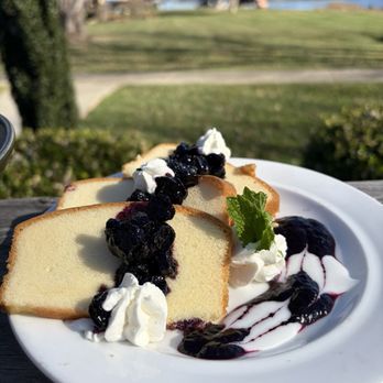 The Oaks Lakeside Kitchen - Southern Near Me - Hiawassee, Georgia