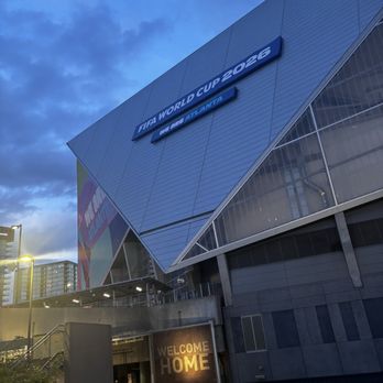 Mercedes-Benz Stadium - Stadiums & Arenas Near Me - Atlanta, Georgia