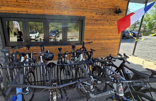 Et Voilà ! French Bakery by null